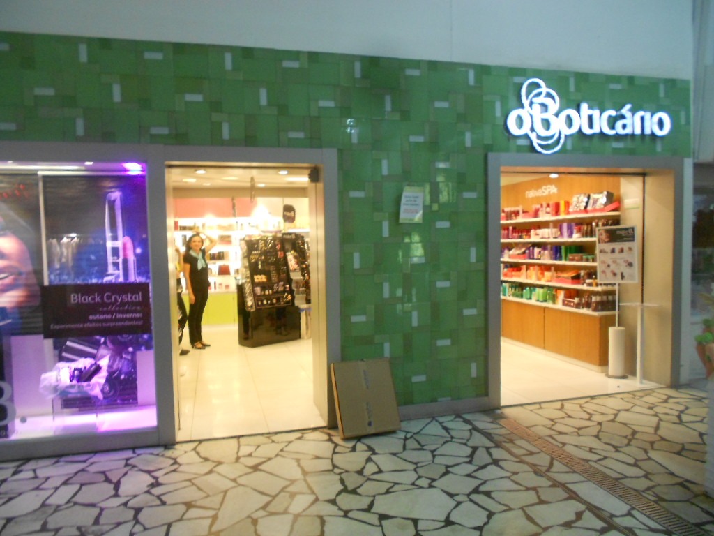 Imagem de fachada de uma das lojas de O Boticário, ilustrando o ranking das maiores franquias do Brasil, com dados atualizados pelo time da 4TE Group junto à Associação Brasileira de Franchising (ABF).